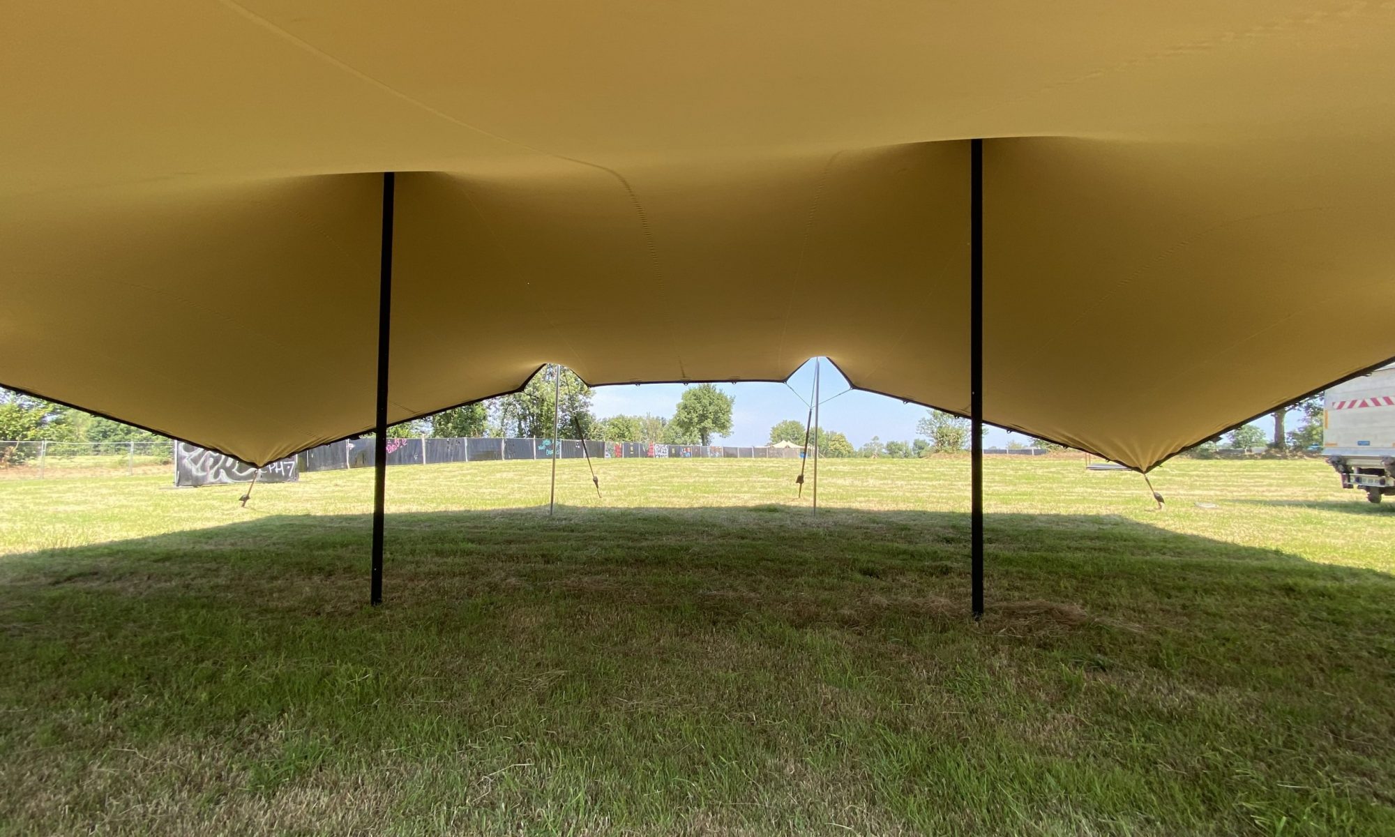 Rendu-interieur-tente-stretch-Nomadiktent